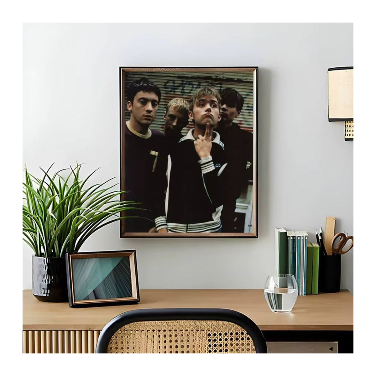 Modernes B-Blur Rapper Poster als mehrfarbiger Wanddruck im Hochformat für deine Heimdekoration - Bild 6