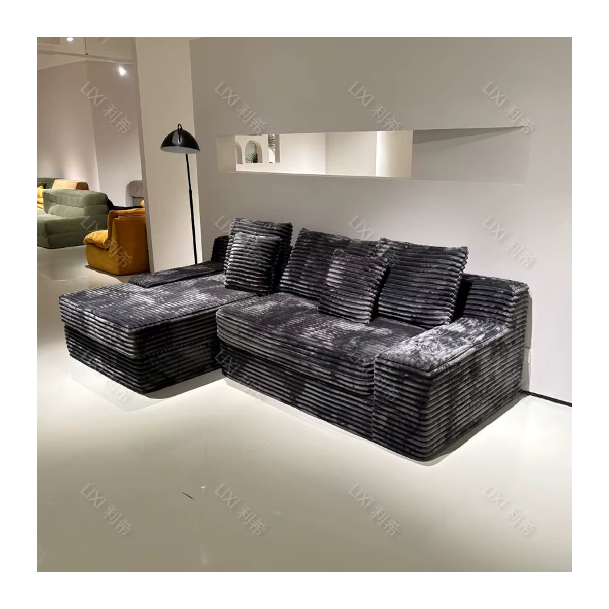 Modernes Chaiselongue Designer-Tagesbett von DUTRIEUX aus grauem Samtstoff - Bild 1