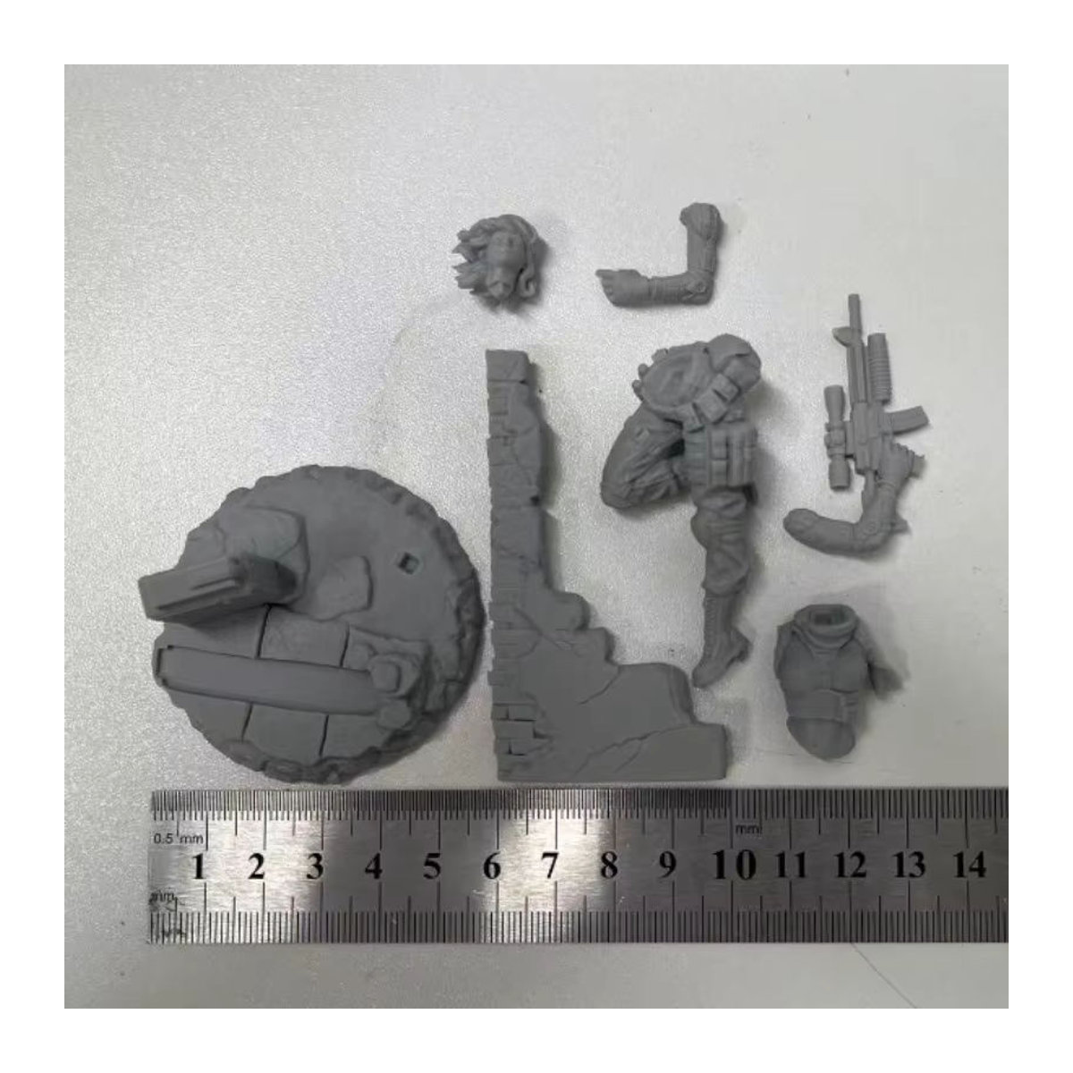 MODX Modell Kit Ödland Königin Weibliche Kriegerin Fantasie Miniatur Statue aus Kunstharz im Maßstab 1/24, Grau, unbemalt - Bild 2