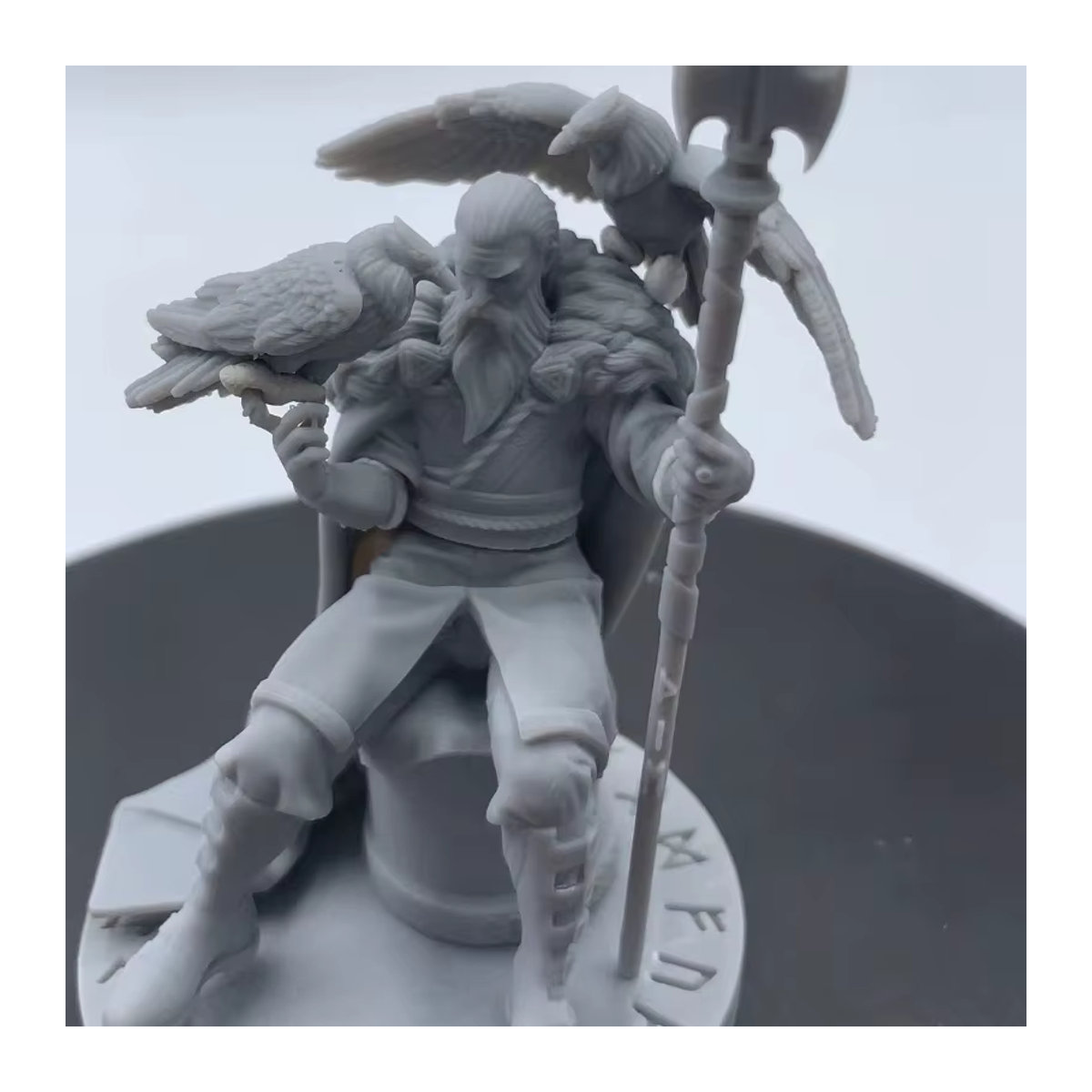 MODX Odin Figur im Maßstab 1/24, sitzende Statue aus Kunstharz, Grau, Höhe: 8,8 cm - Bild 2
