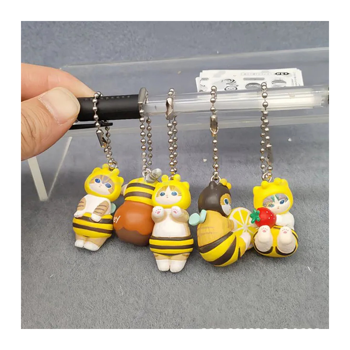 Mofusand Biene Blind Box Twisted Egg Anime Figur Gelb Handgefertigtes Kunstharz Modell Ornament - Bild 1