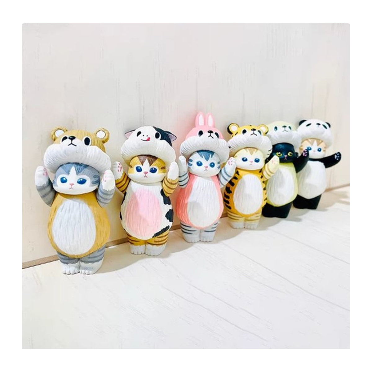 Mofusand Blind Box Actionfiguren-Set aus PVC mit Tierkopf-Motiven in Mehrfarbig für deine Desktop-Dekoration - Bild 1