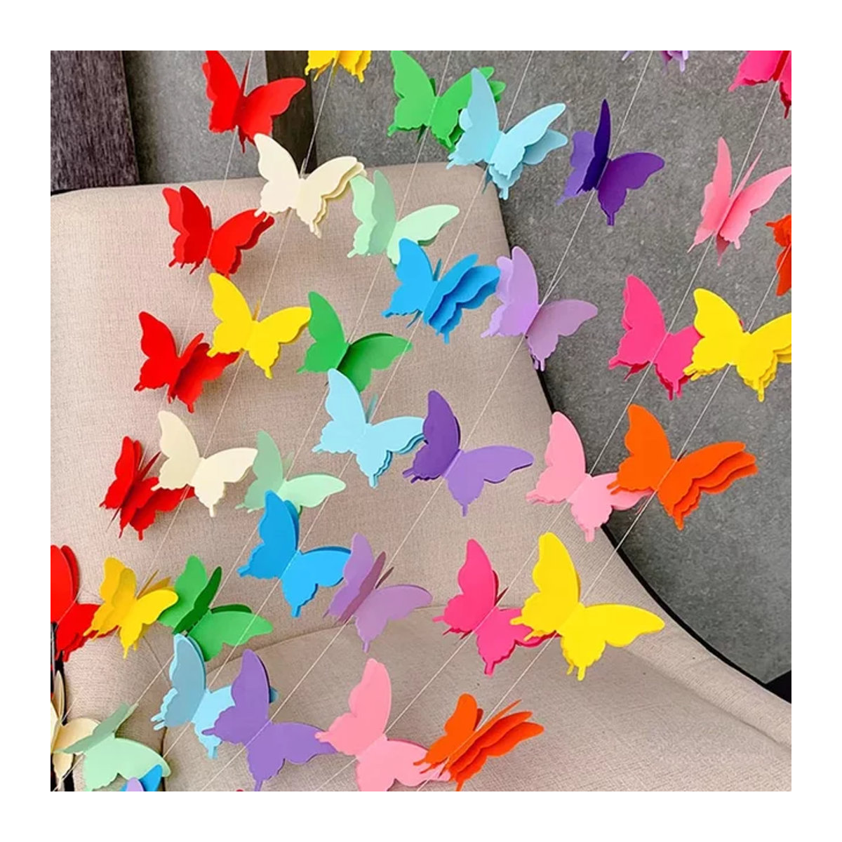 MOONBIFFY Bunte 3D Schmetterling Girlande aus Papier für Hochzeit und Geburtstag, 2m hängende Papier-Dekoration in Mehrfarbig - Bild 1