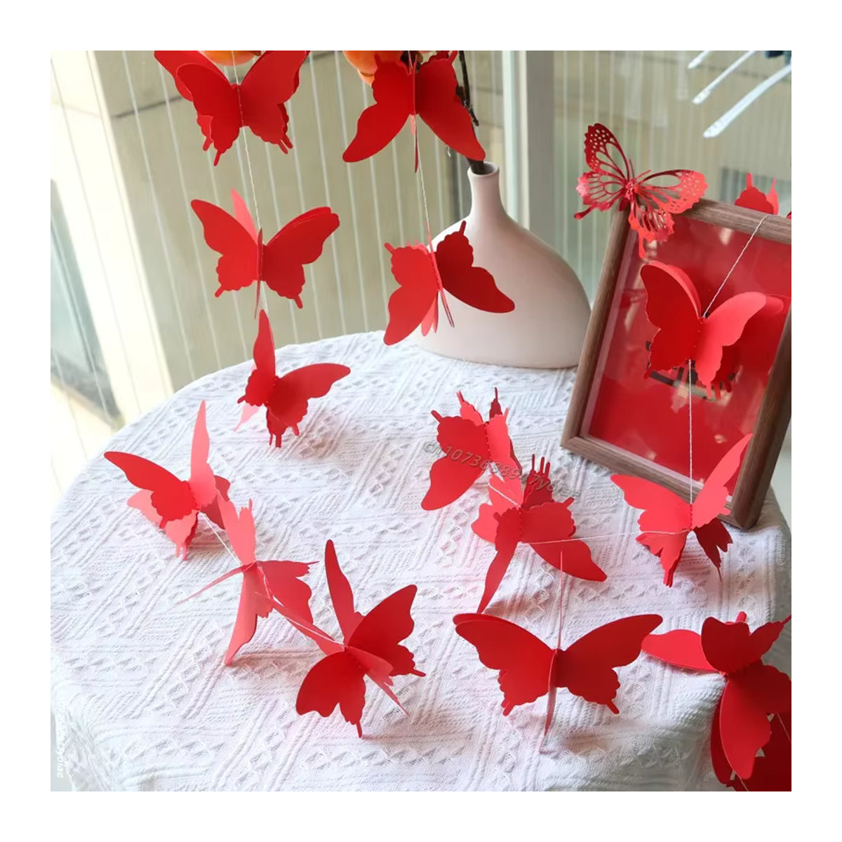 MOONBIFFY Bunte 3D Schmetterling Girlande aus Papier für Hochzeit und Geburtstag, 2m hängende Papier-Dekoration in Mehrfarbig - Bild 4
