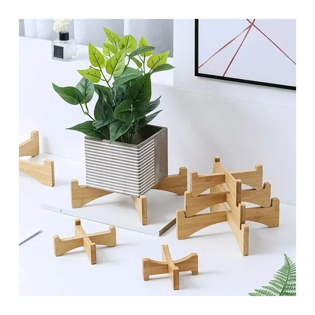 MOONBIFFY Holz Blumentopf Basis in Braun mit minimalistischem Kreuzdesign - Bild 1