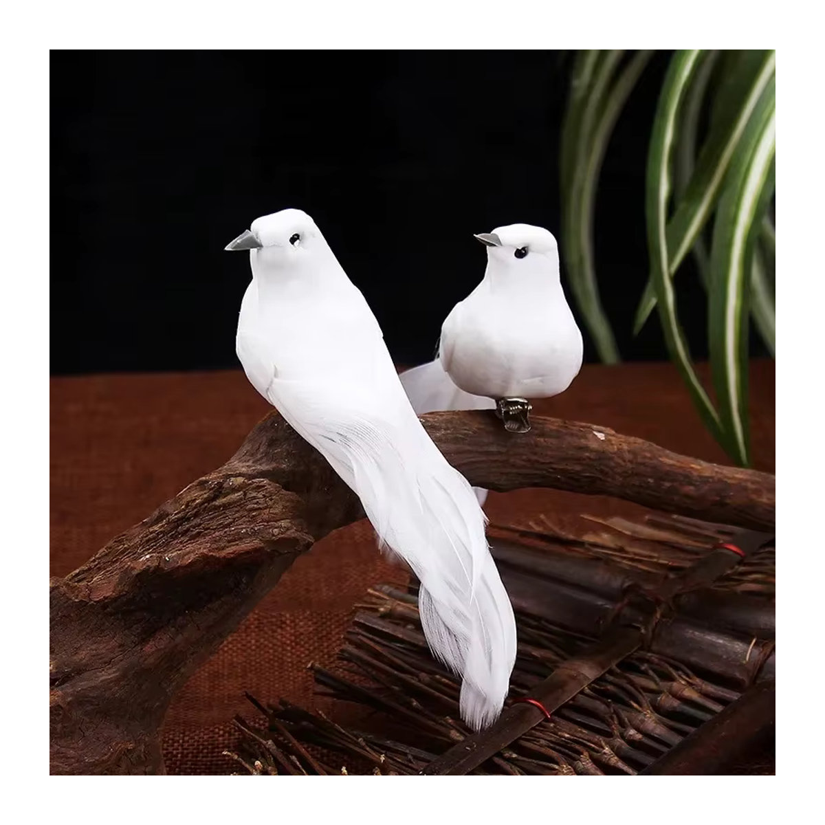 MOONBIFFY Künstliche weiße Tauben aus Federn und Textil als Dekorationsornamente für Hochzeit, Weihnachten und Wohnzimmer - Bild 3