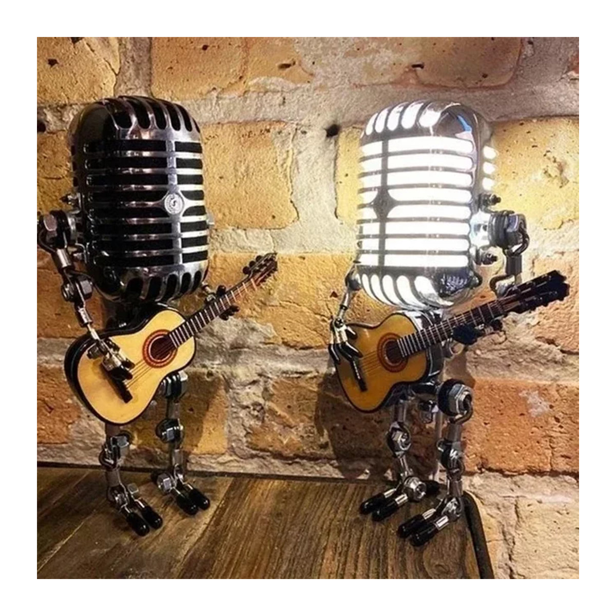 MOONBIFFY Vintage Mikrofon Roboter Tischlampe aus Metall mit LED Beleuchtung in Weiß und Silber - Bild 1