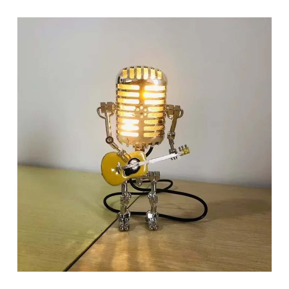 MOONBIFFY Vintage Mikrofon Roboter Tischlampe aus Metall mit LED Beleuchtung in Weiß und Silber - Bild 2