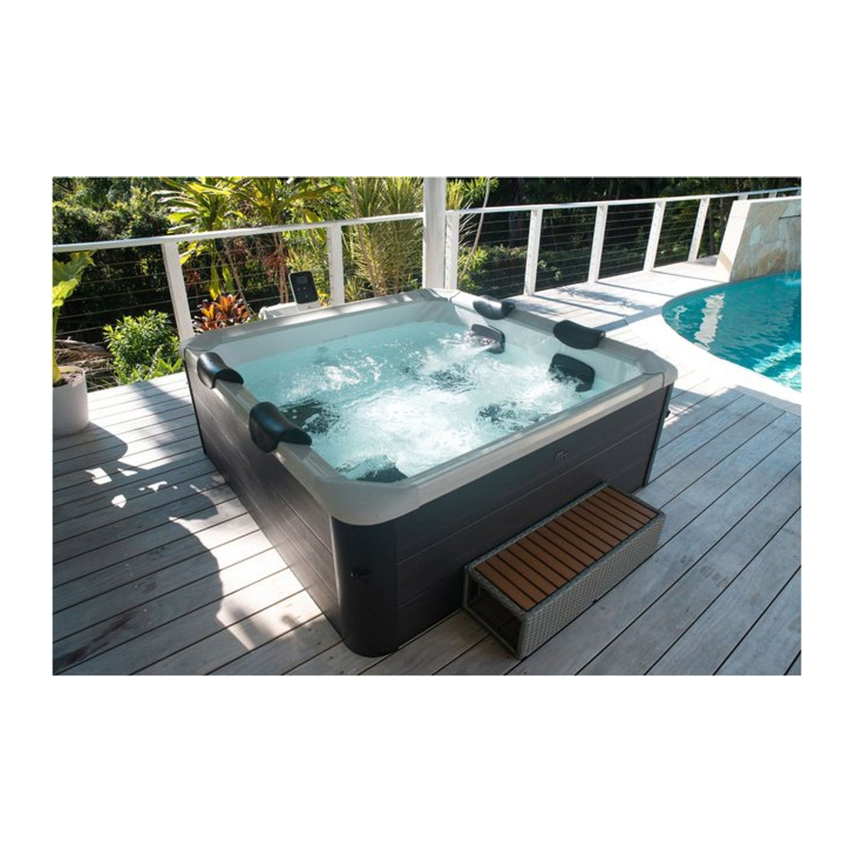 MSpa Whirlpool OSLO AERO PLUS 2026 XXL in Grau mit App-Steuerung, LED-Beleuchtung, 8 Hydromassagedüsen und 140 Luftdüsen, Durchmesser: 180 cm - Bild 1