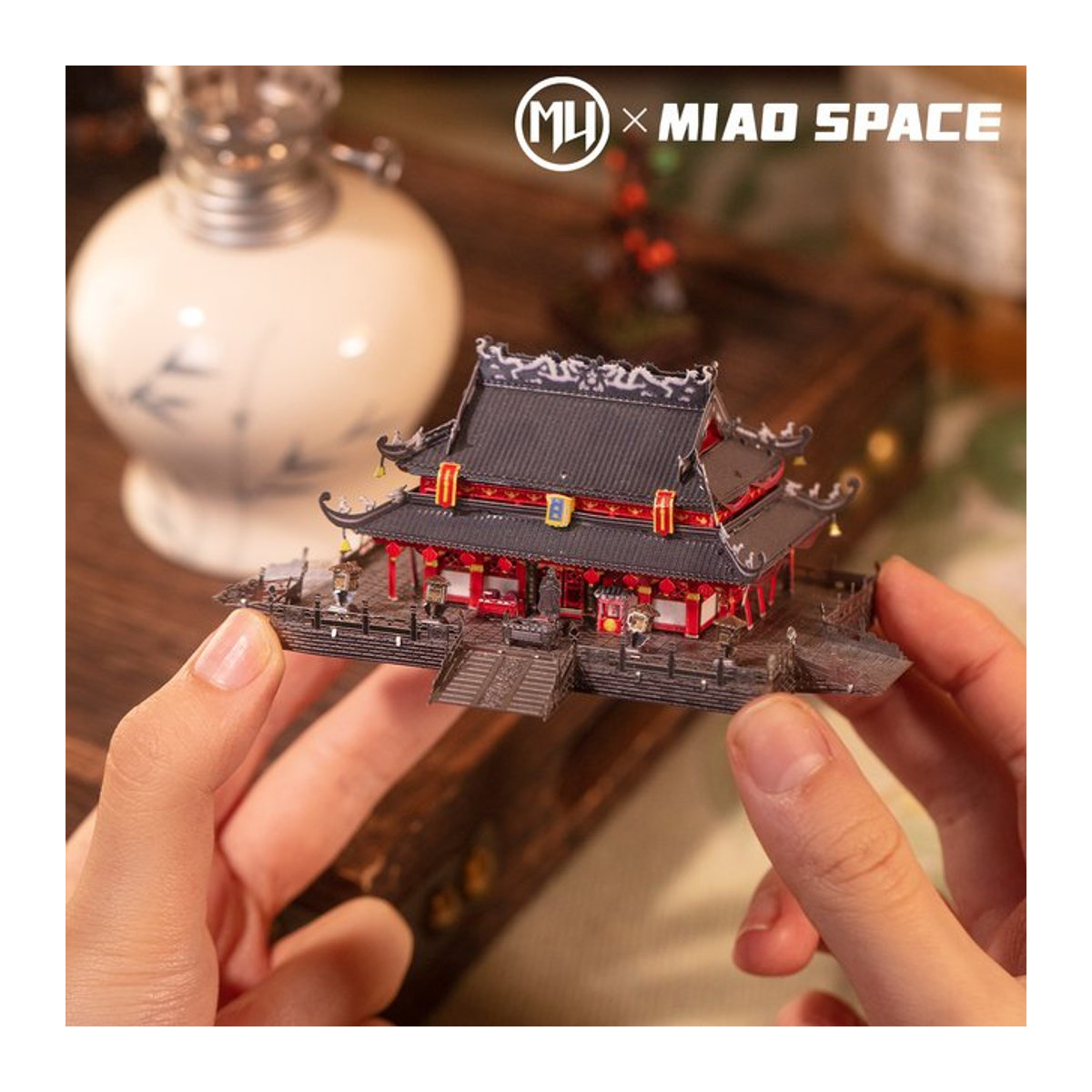 MU 3D-Metall-Puzzle Tempel DIY-Modell in Schwarz als Schreibtischdekoration - Bild 1