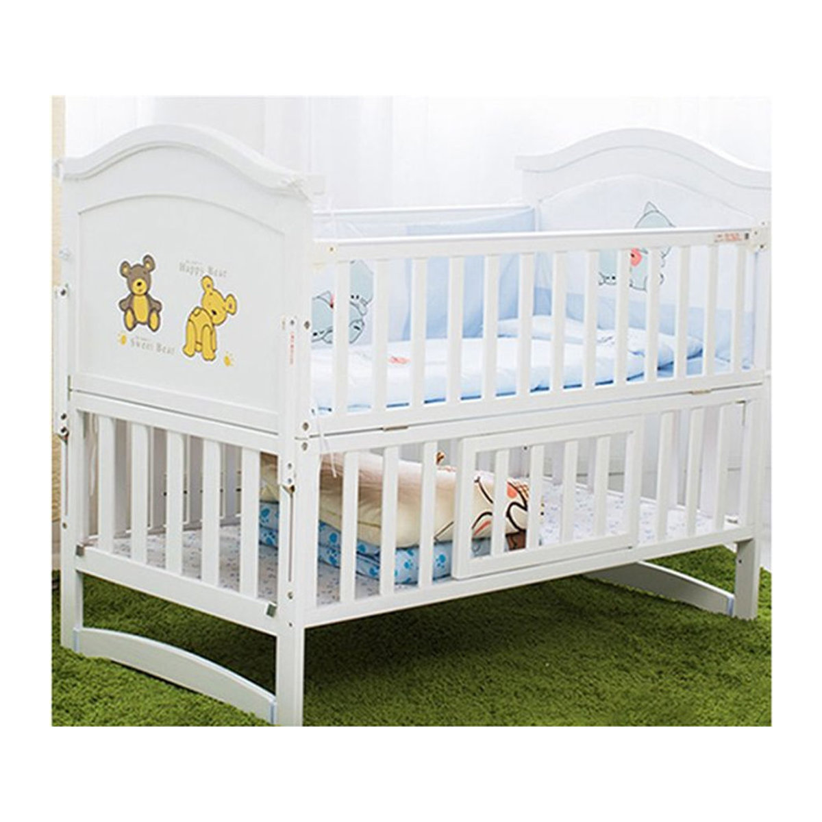Multifunktionales XIAOLANG Kinderbett aus massivem Holz in Natur und Weiß als Babywiege und Laufstall für Neugeborene - Bild 1