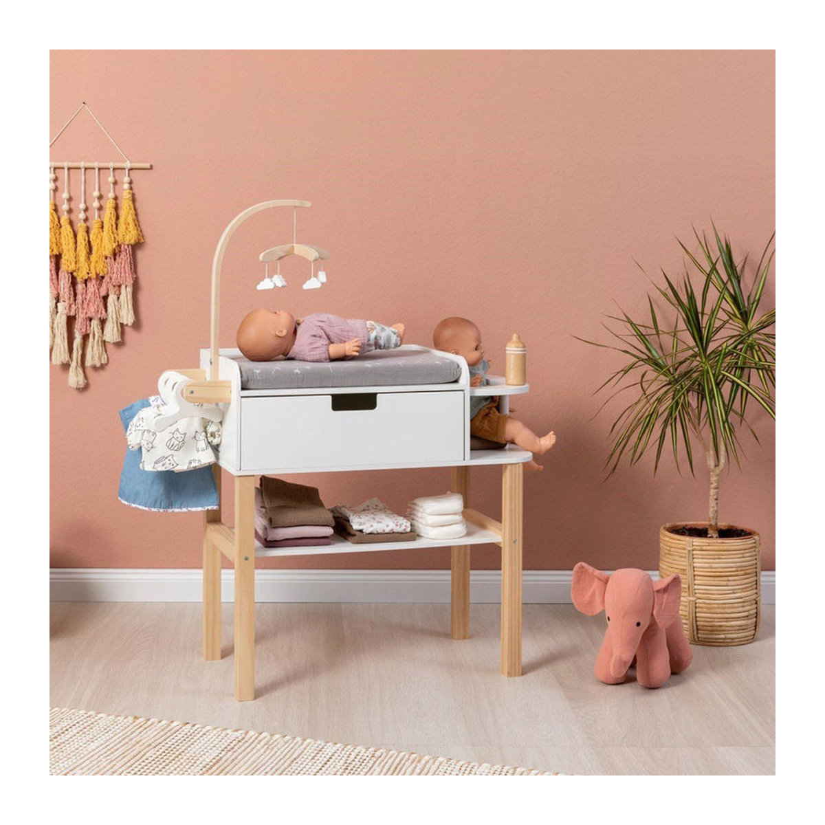 Musterkind Puppen-Wickelkommode Viola in Skandinavischem Design aus Holz und Kunststoff, Natur und Weiß - Bild 2