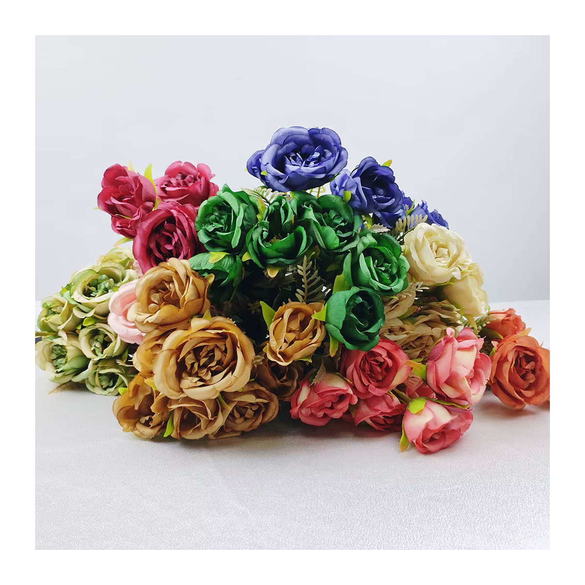 NANDI Vintage Seiden-Pfingstrose Bouquet mit 8 Köpfen in Gold und Mehrfarbig für deine Hochzeits- und Tischdekoration - Bild 2