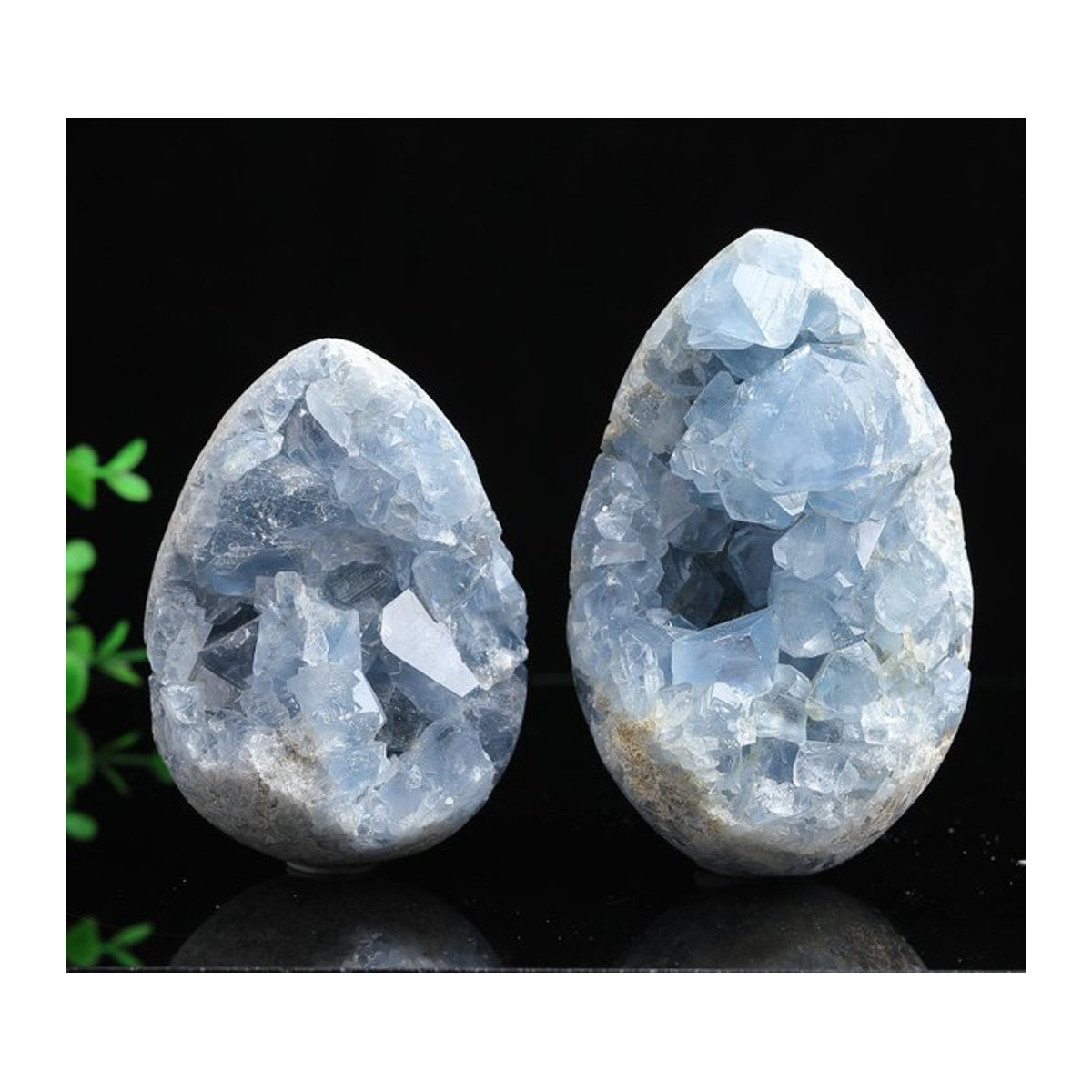 Natürlicher Celestine-Kristallcluster in Blau als unregelmäßige Mineralprobe für deine Dekoration und Meditation - Bild 1