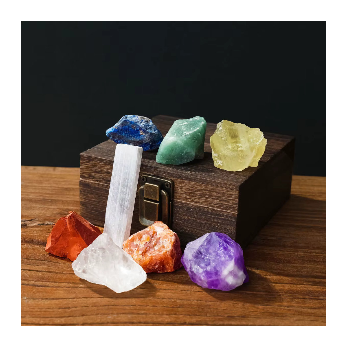 Natürliches Kristall Rohstein Set mit Selenit Chips zur Chakra-Reinigung in einer Geschenkbox, mehrfarbig - Bild 5