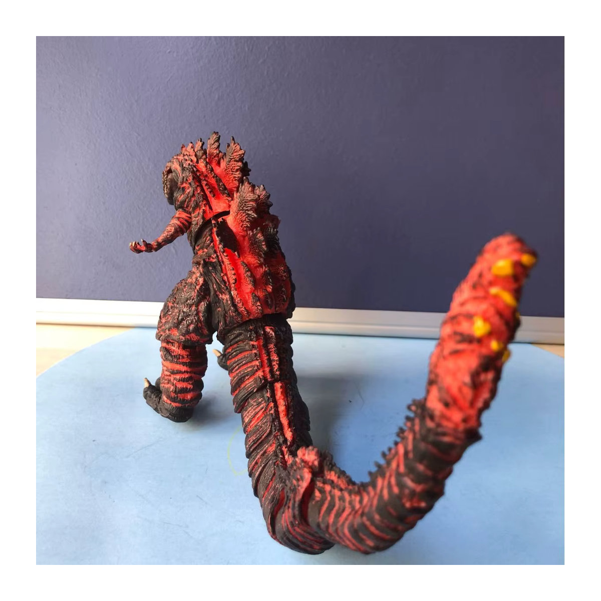 NECA Shin Godzilla Actionfigur aus Kunststoff, Schwarz, Höhe: 18 cm - Bild 5