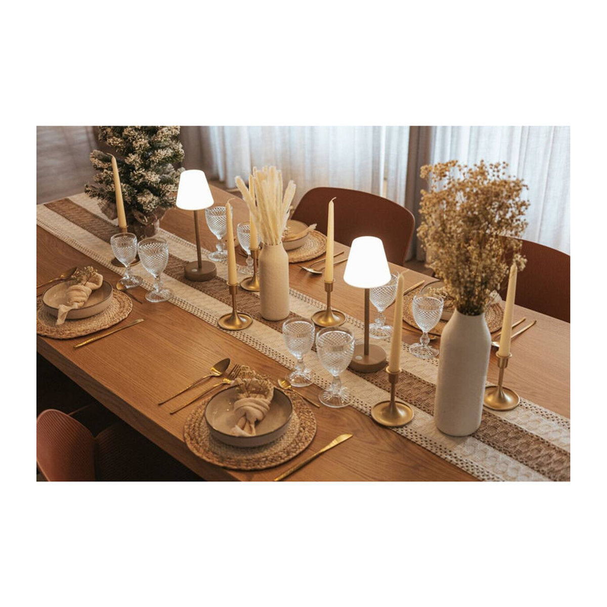 Newgarden LED-Tischleuchte Slim-30 in Gold aus Metall und Kunststoff mit neutralweißem Licht, Durchmesser: 11 cm, Höhe: 32 cm - Bild 3
