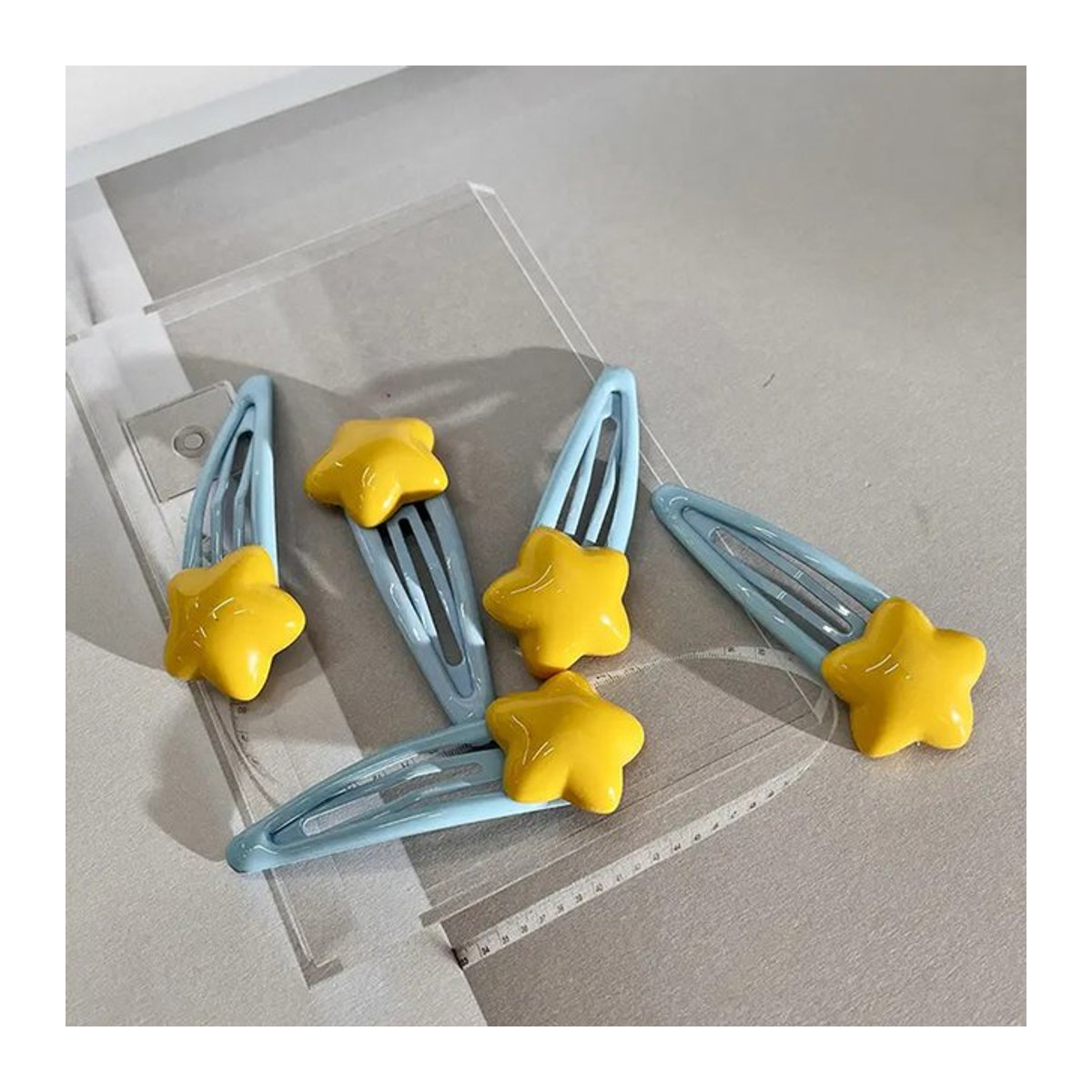 Niedliche Y2K Haarspangen in Sternform für Frauen und Mädchen, geometrischer Haarschmuck aus Kunststoff in Gelb und Blau - Bild 1