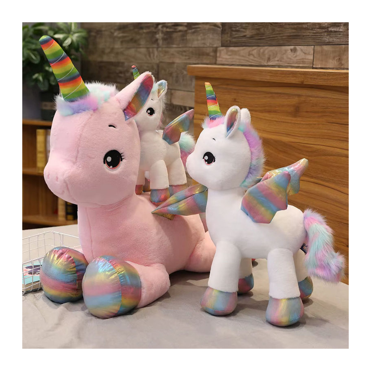 Niedliches Einhorn Regenbogen Plüschtier in Rosa als weiches Kuschelkissen für Kinder - Bild 3