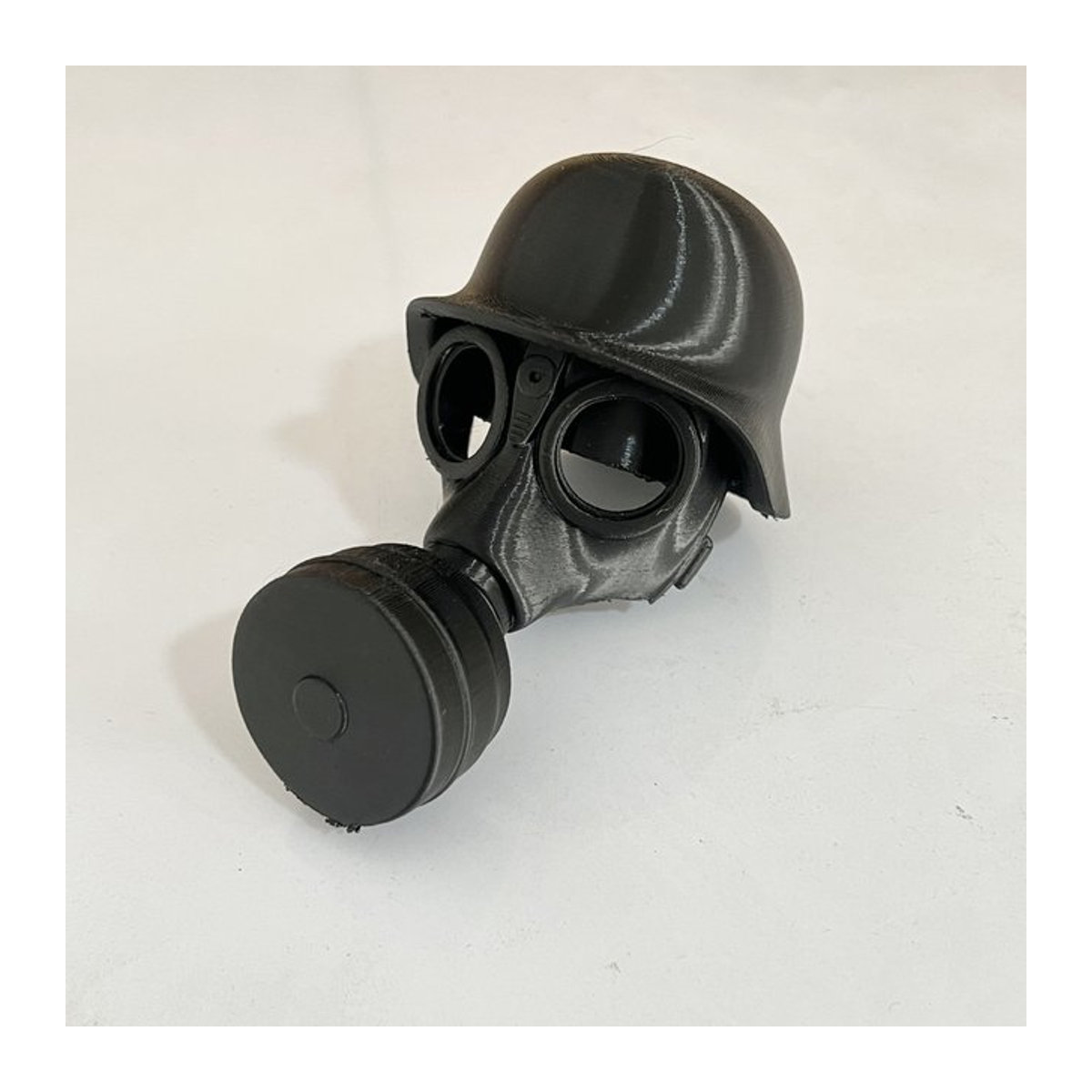 NIGHTKIST Anhängerkupplungs-Abdeckkappe mit Stahlhelm und Gasmaske, 3D-gedruckte Kugelabdeckung für dein Autozubehör - Bild 1