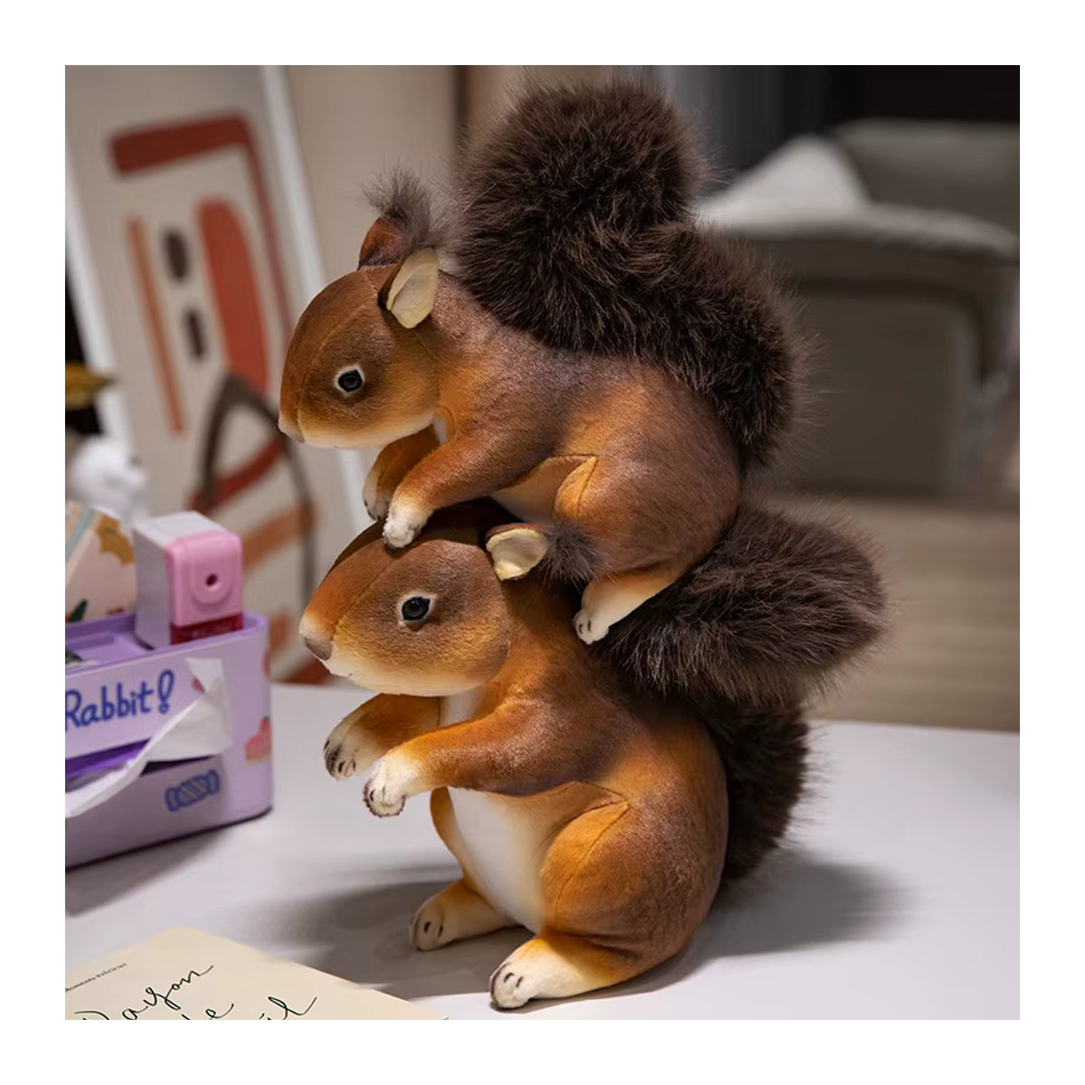 NIUHAPI Plüsch Eichhörnchen als Dekoration in Braun - Bild 2