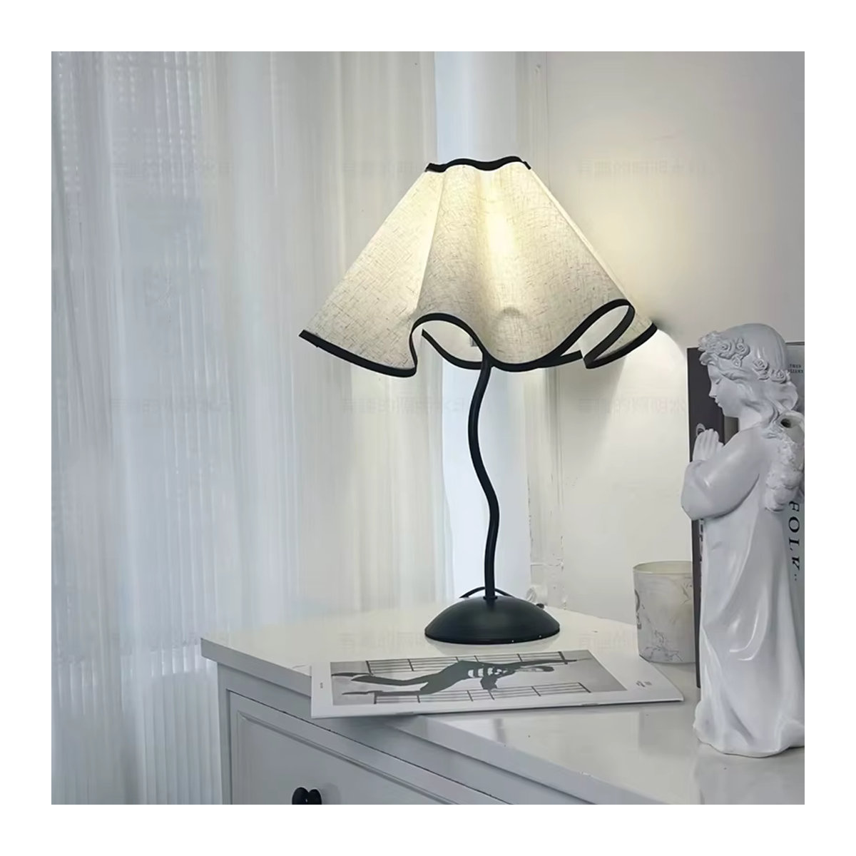 Nordic Blütenblatt LED Tischlampe aus Stoff in Weiß mit 12W Tricolor Licht für Wohnzimmer und Schlafzimmer - Bild 5