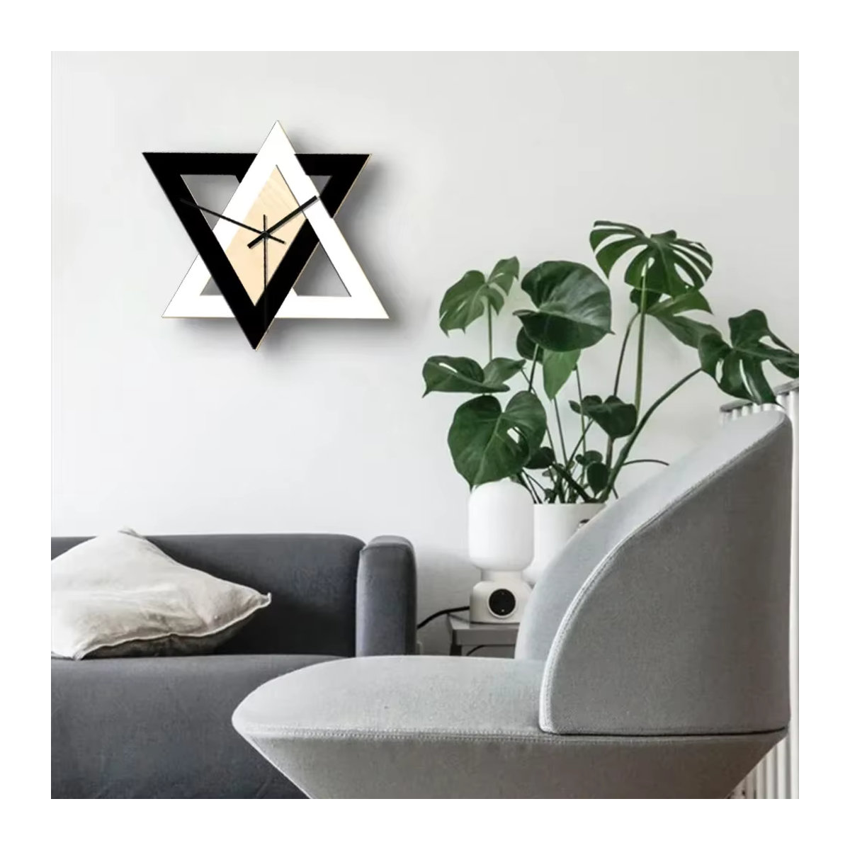 Nordic Dreieck Wanduhr in Schwarz und Weiß, Geräuschlose geometrische Analog-Uhr im minimalistischen Design - Bild 3