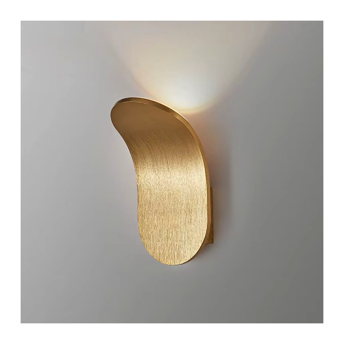Nordic LED Wandlampe von wecus in Natur aus Holz für Schlafzimmer und Bad im skandinavischen Design - Bild 2