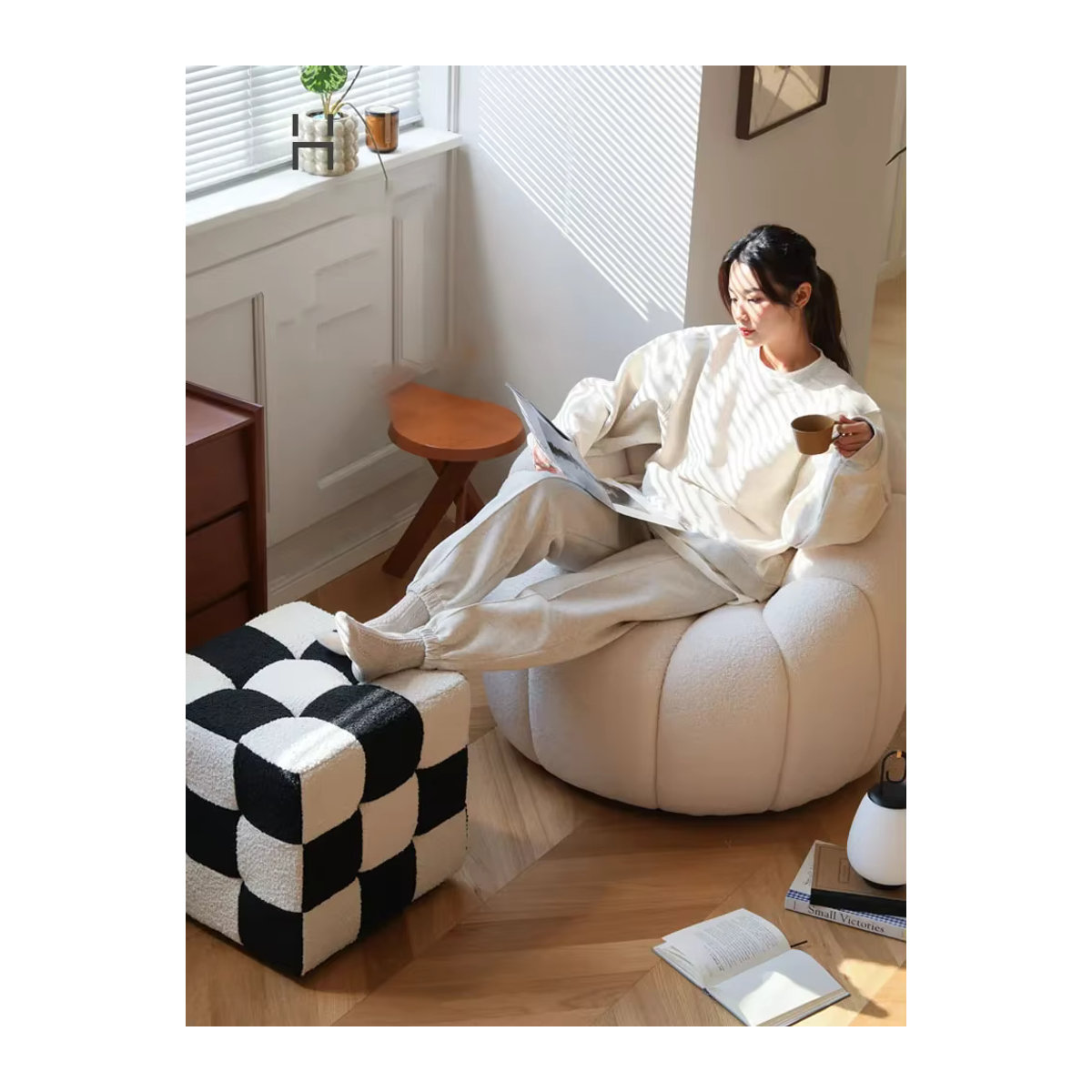 Nordic Polsterhocker im Karo-Design in Schwarz für Wohnzimmer, Schlafzimmer und Make-up-Bereich - Bild 3