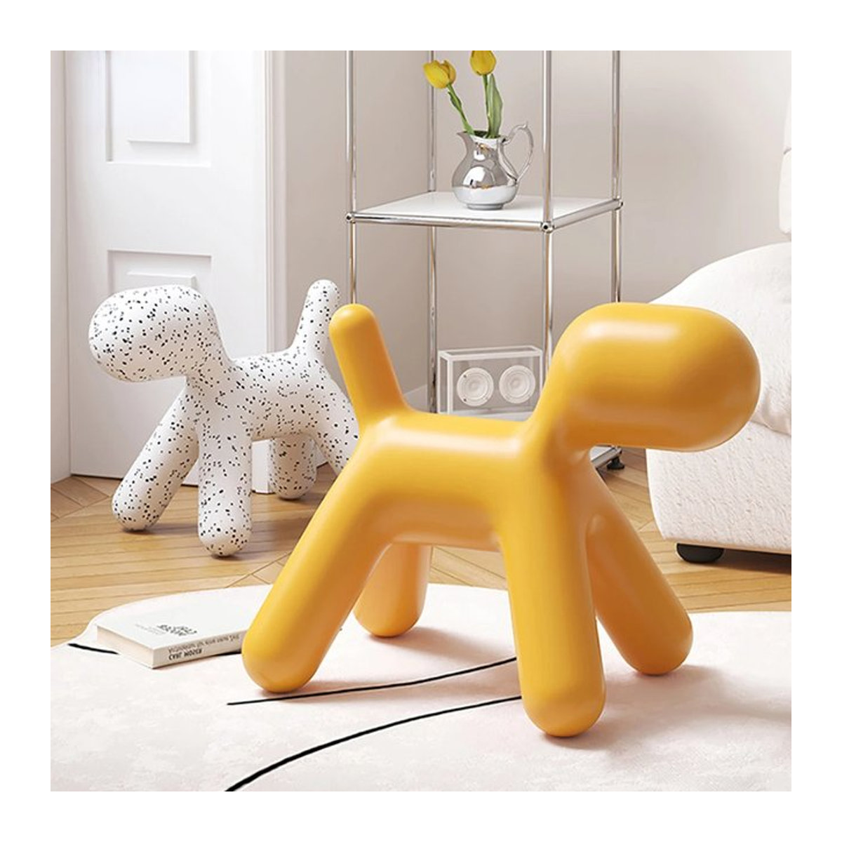 Nordischer Design Hundehocker aus Kunststoff in Gelb mit Cartoon Tier Motiv - Bild 1