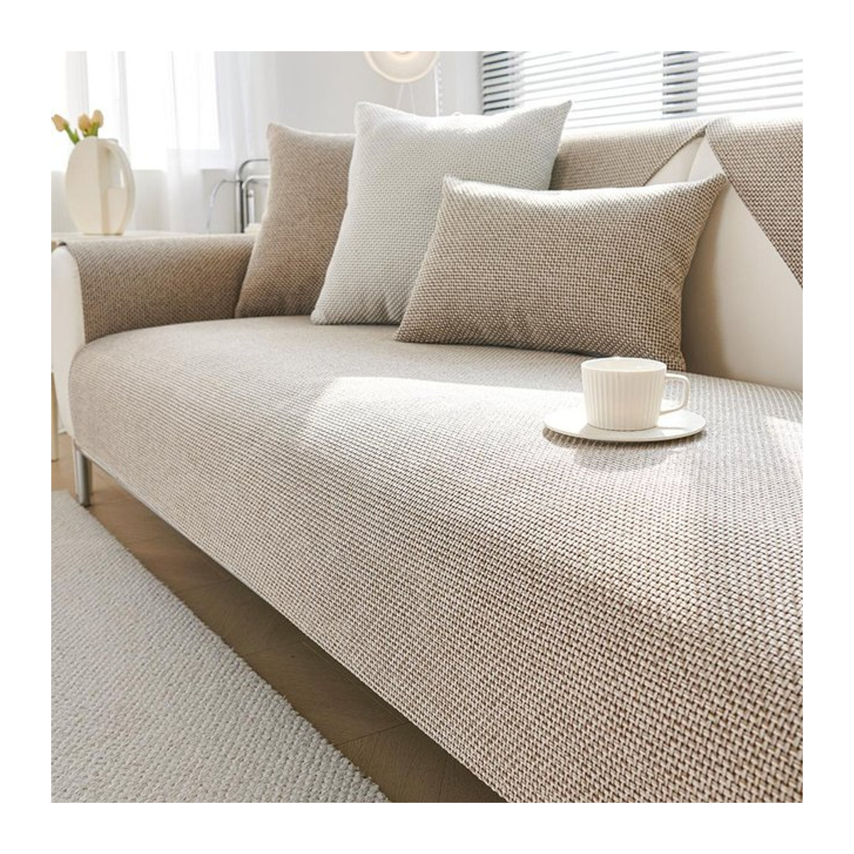 Nordischer Sofabezug aus Baumwollleinen von Your Warm Home in Beige, einfarbiges rutschfestes L-Couch Schonbezug für das Wohnzimmer, B: 240 cm, T: 90 cm - Bild 1