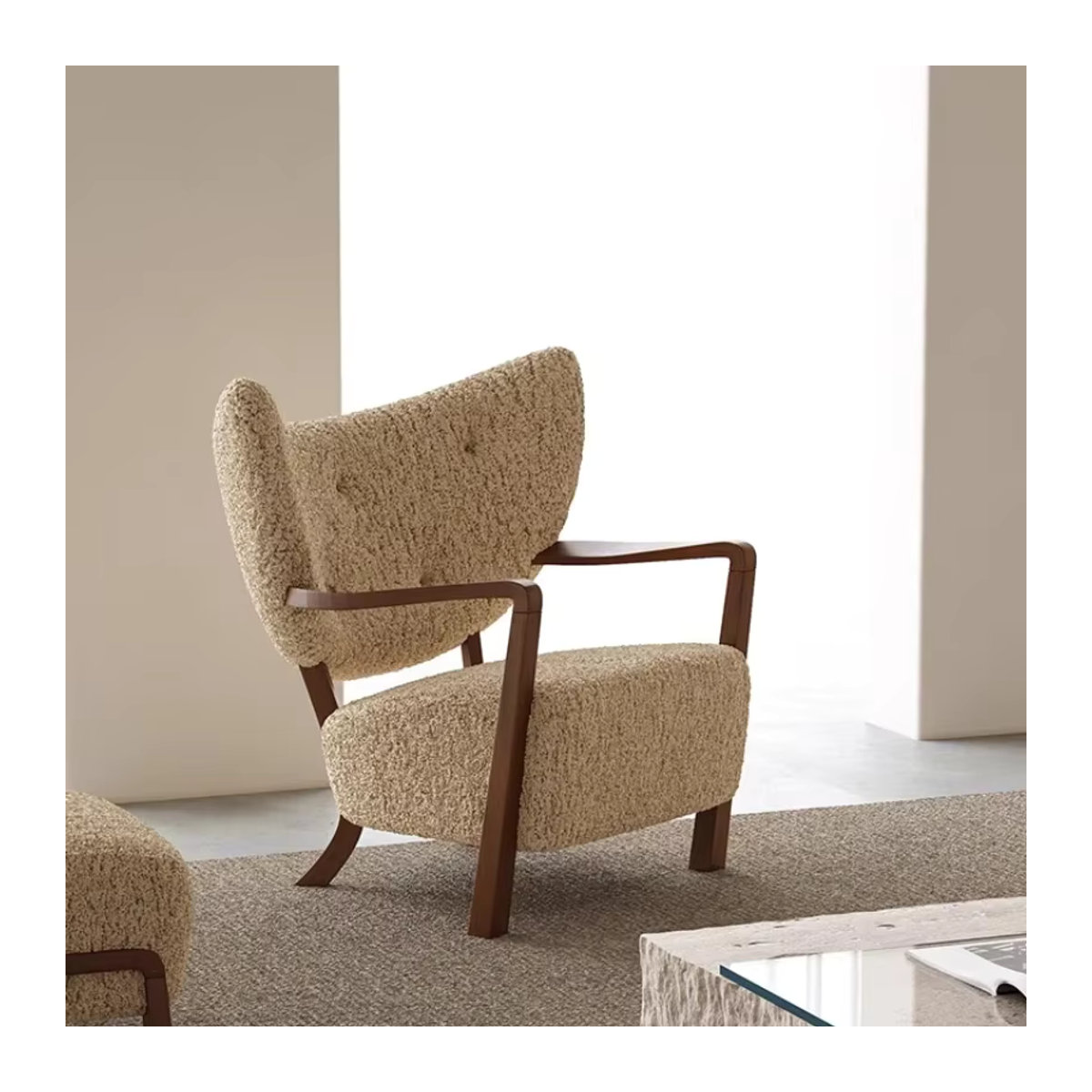 Nordischer Wolfsleder-Freizeitstuhl im dänischen Designer-Stil aus Boucle und Holz in Beige - Bild 2