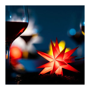 Novaliv LED Weihnachtsstern in Rot mit 18 Zacken und Fernbedienung, hängender 3D Adventsstern für die Innenraum-Deko, Höhe: 12 cm
