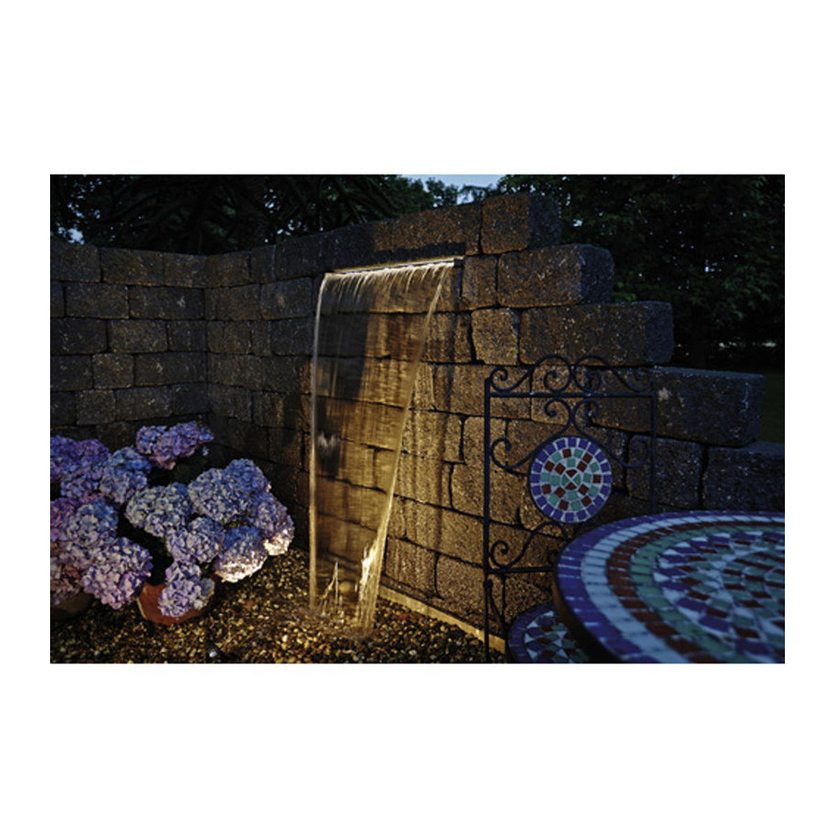 OASE LED-Scheinwerfer Waterfall Illumination 60 Außenstrahler in Weiß aus Kunststoff mit warmweißem Licht und 10 W - Bild 1