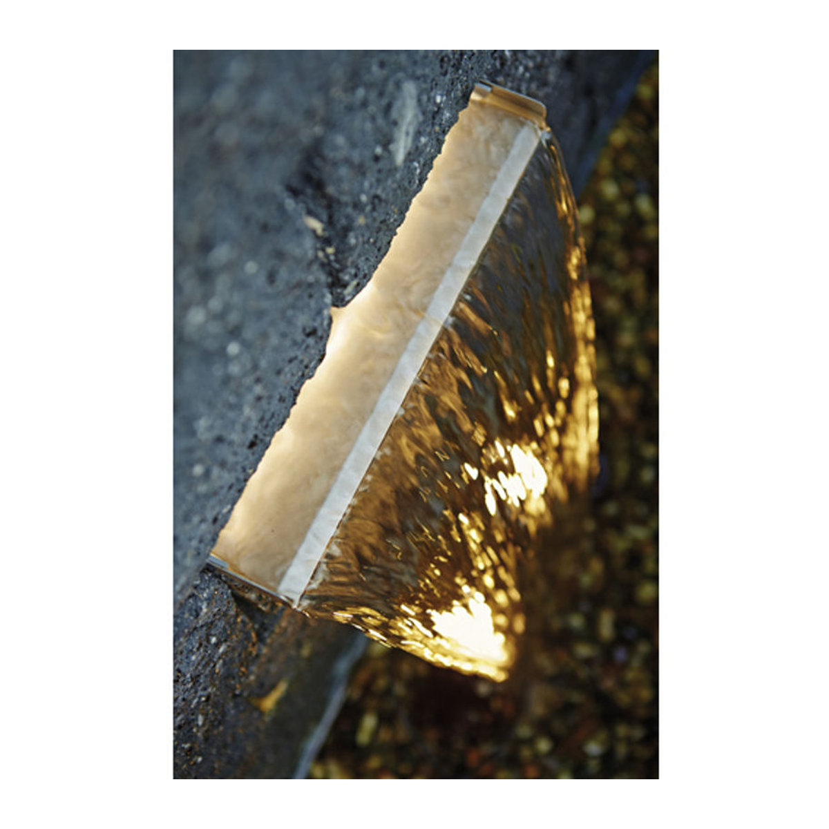 OASE LED-Scheinwerwer Waterfall Illumination 30 Außenstrahler in Weiß aus Kunststoff mit neutralweißem Licht und IP68 Schutzart - Bild 1