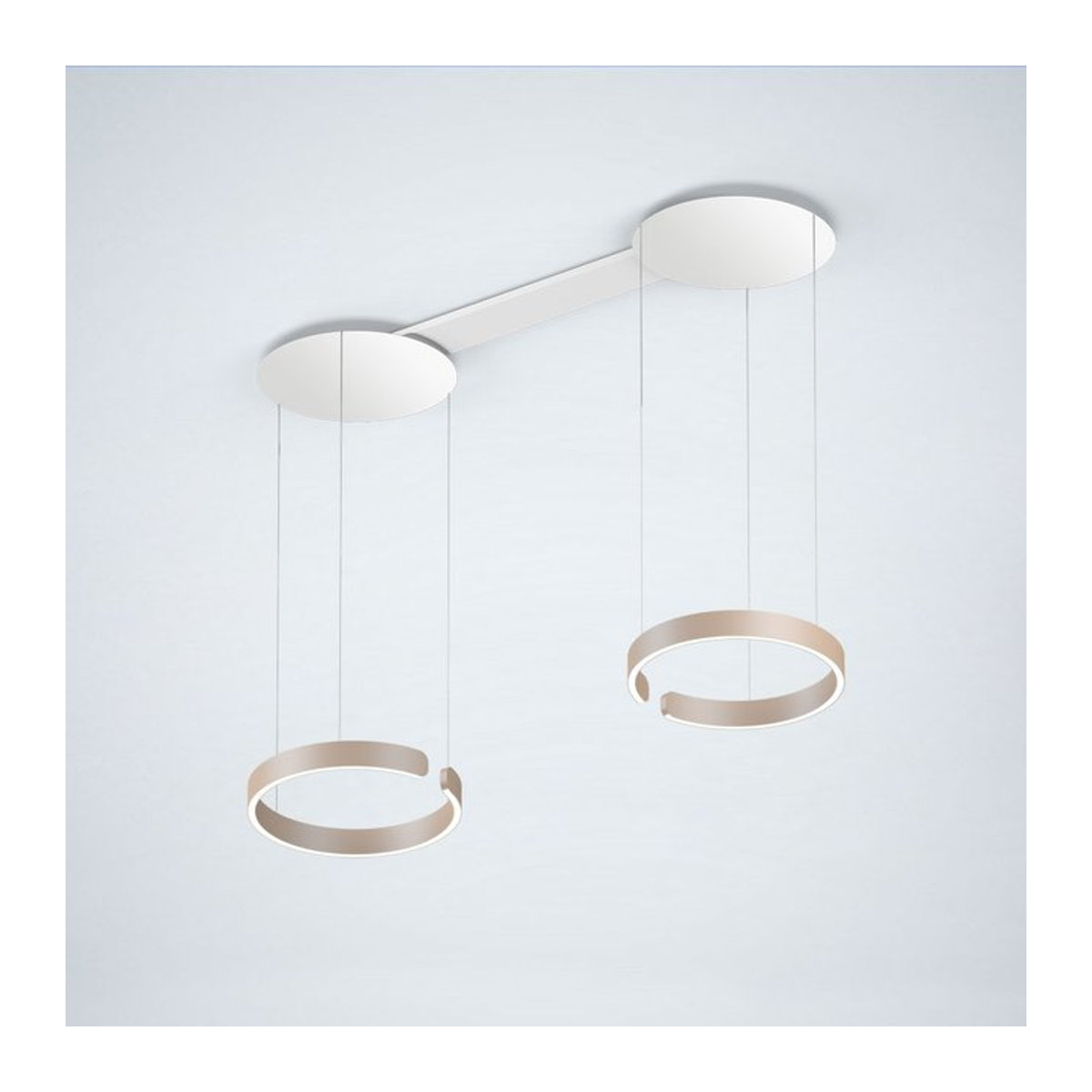 Occhio Mito sospeso due LED-Pendelleuchte in Weiß matt und Gold matt mit Occhio air Modul und x-tra warm LED (2200K - 3500K) für deine Tischbeleuchtung - Bild 1