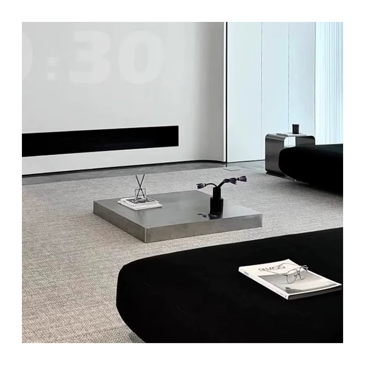 Oeny Couchtisch aus Edelstahl in Silber, quadratischer minimalistischer Beistelltisch im modernen Design - Bild 3