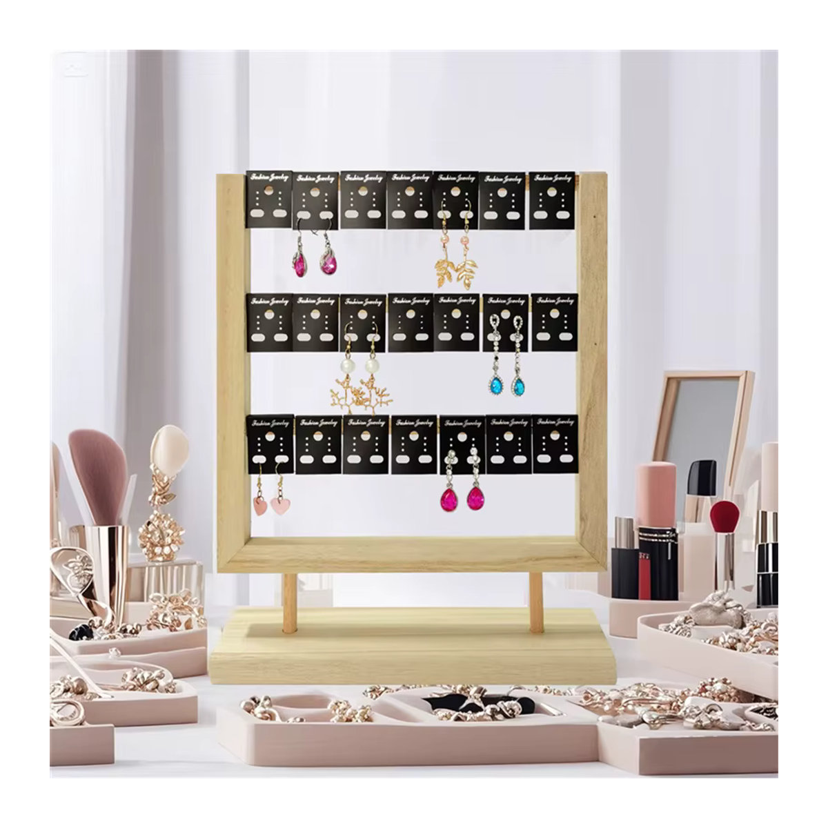 Ohrringständer aus Holz in Rosa und Braun als minimalistischer Organizer mit Sockel für Nieten, Hänger und Karten - Bild 2