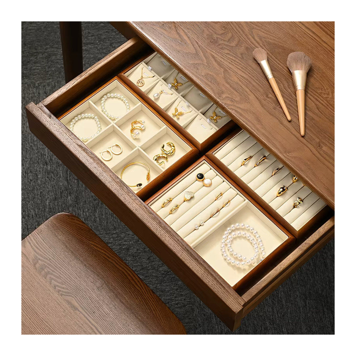 Oirlv Schmuck-Organizer aus Holz in Braun und Beige, minimalistisches Aufbewahrungstablett für Ringe, Halsketten, Armbänder und Ohrringe - Bild 3