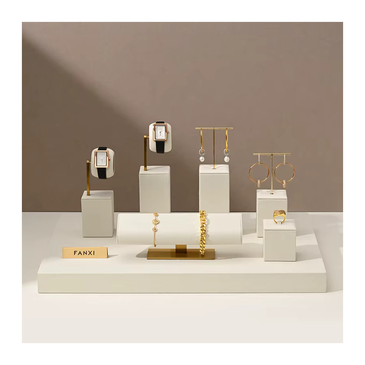 Oirlv Schmuckständer in Beige als minimalistischer Organizer für Ohrringe, Ringe, Armbänder, Uhren und Halsketten aus Kunststoff - Bild 3