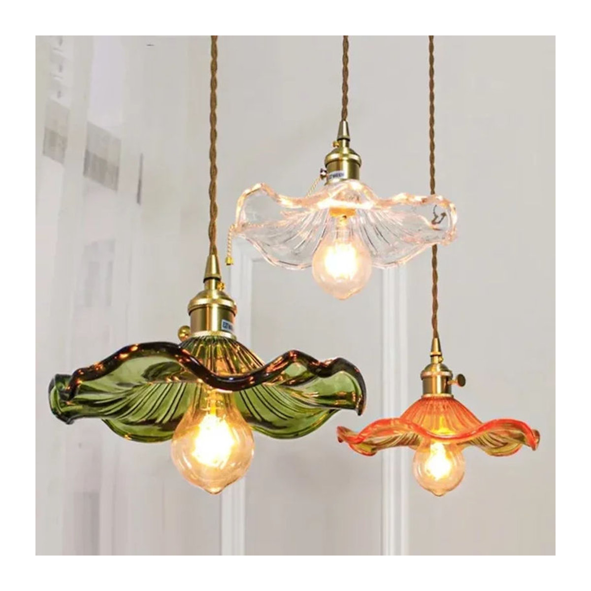 ONEYLTT LED Pendelleuchte im Nordic Minimalismus Design aus buntem Glas und Kupfer - Bild 1