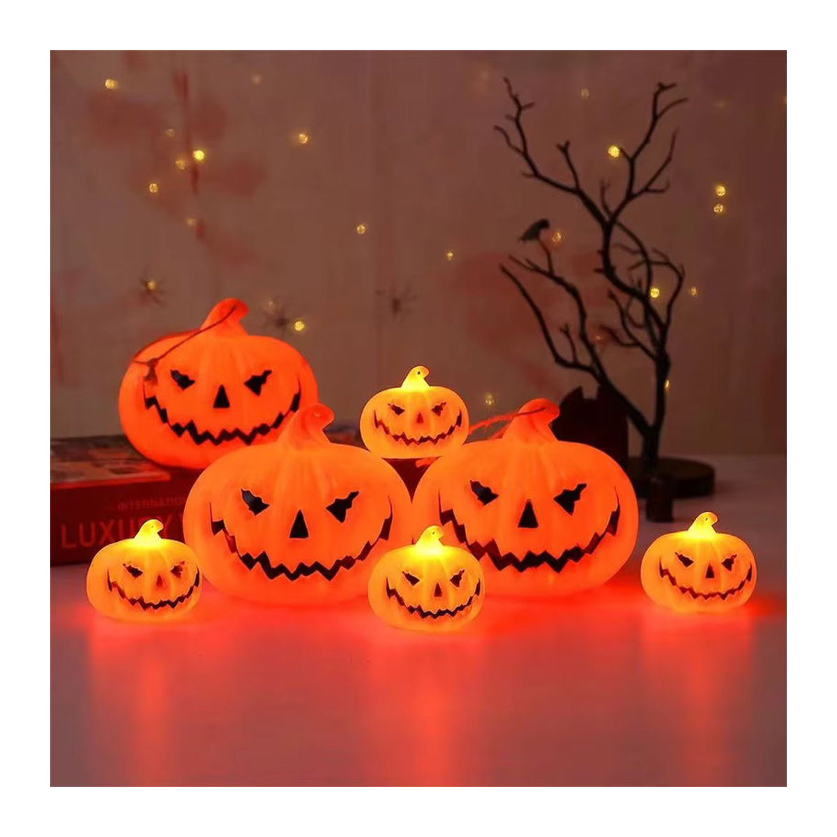 Orangefarbene Halloween LED-Kerzenlampe als atmosphärische Dekoration und Party-Zubehör für Spukhaus-Horror-Szenarien und Outdoor-Laternen-Requisiten - Bild 2