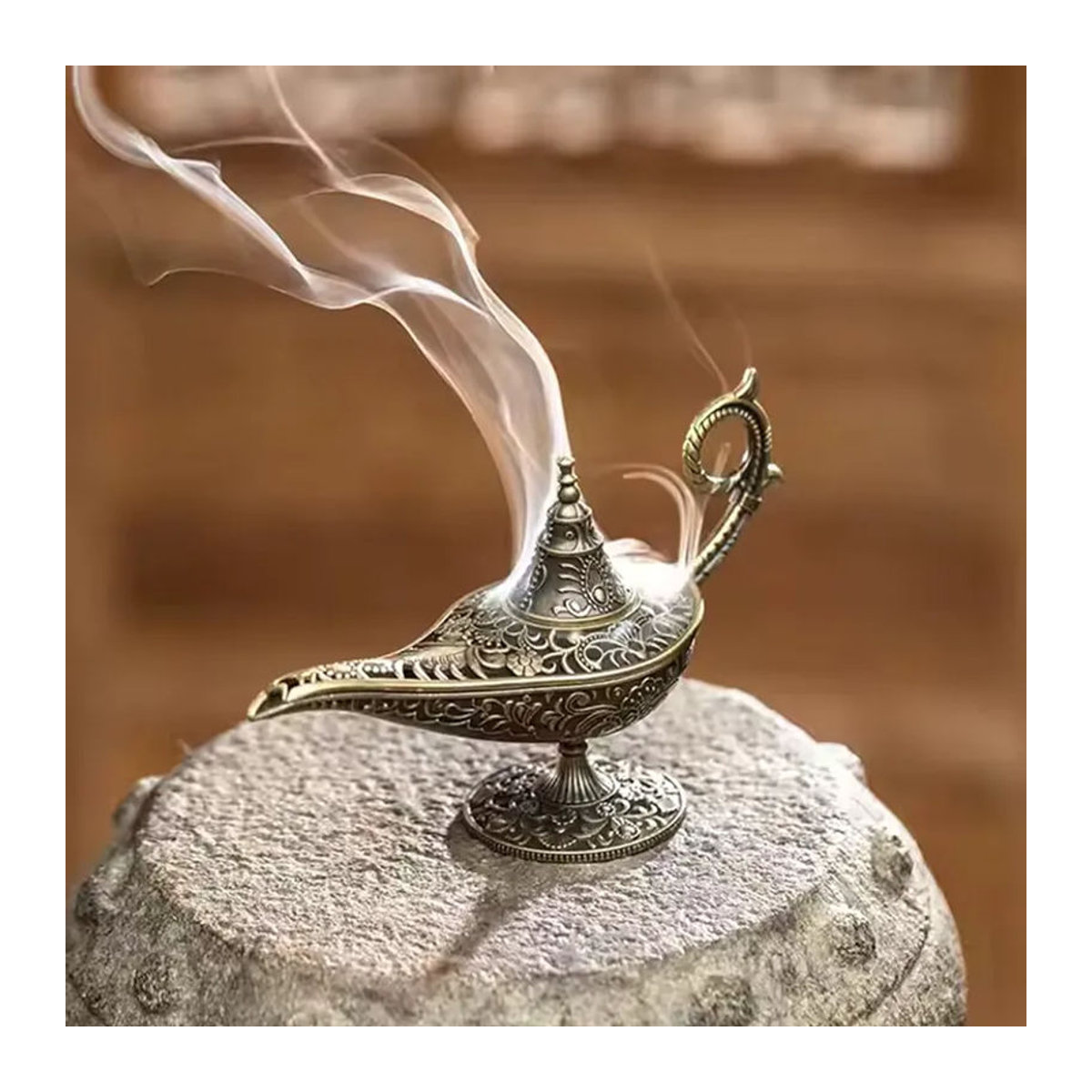 Orientalischer Metall-Räucherstäbchenhalter in Gold mit floralem Design von Hoeaden - Bild 4