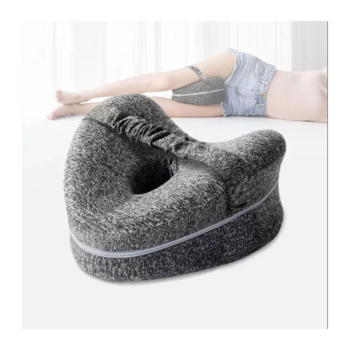 Orthopädisches Beinkissen aus Memory-Baumwolle in Grau zur Entlastung von Rücken, Hüfte und Ischias für Seitenschläfer und während der Schwangerschaft - Bild 1