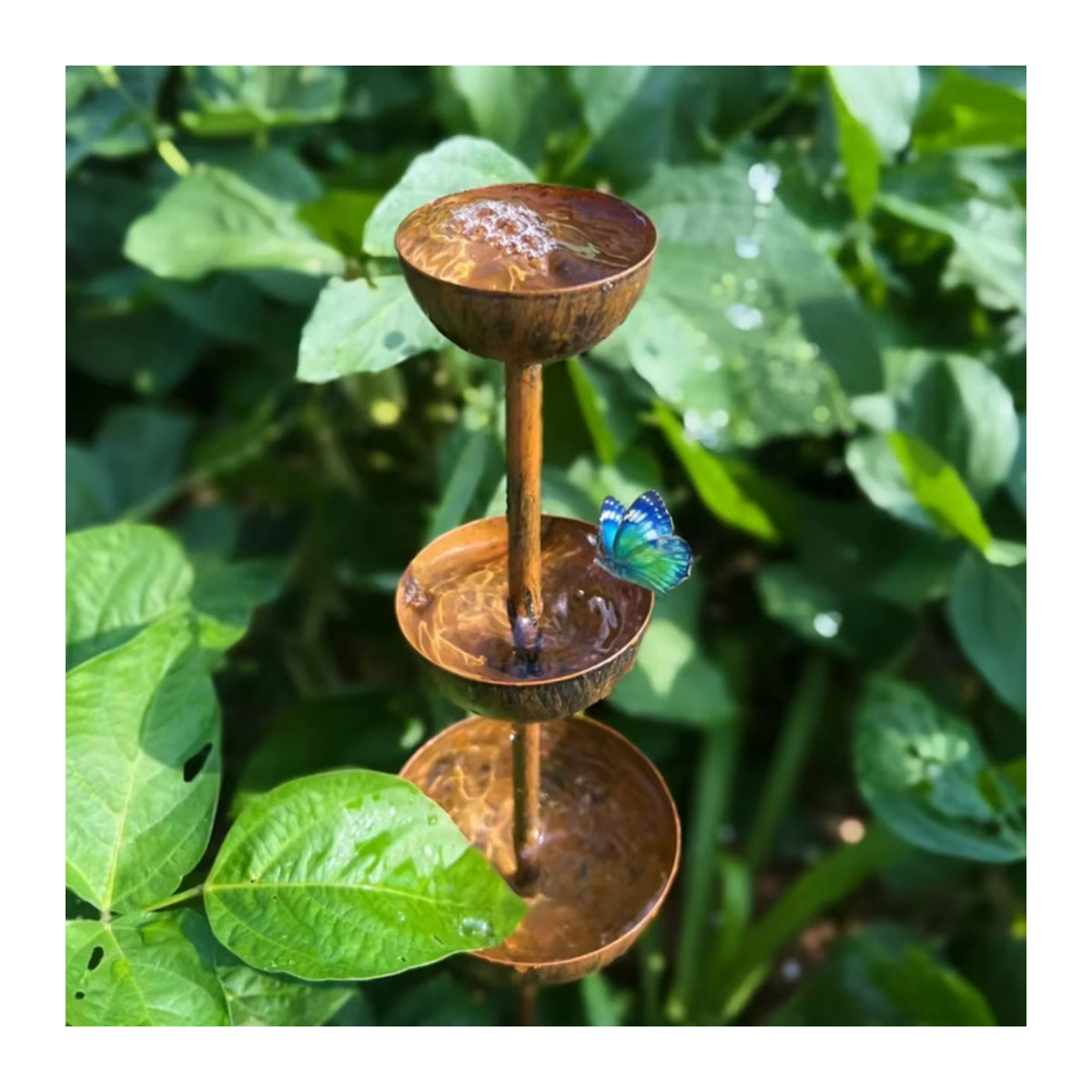 Outdoor-Dekoration als Gartenornament und Regenwassersammler zur Förderung von Vögeln und Wildtieren sowie als Kletterhilfe für Pflanzen - Bild 3