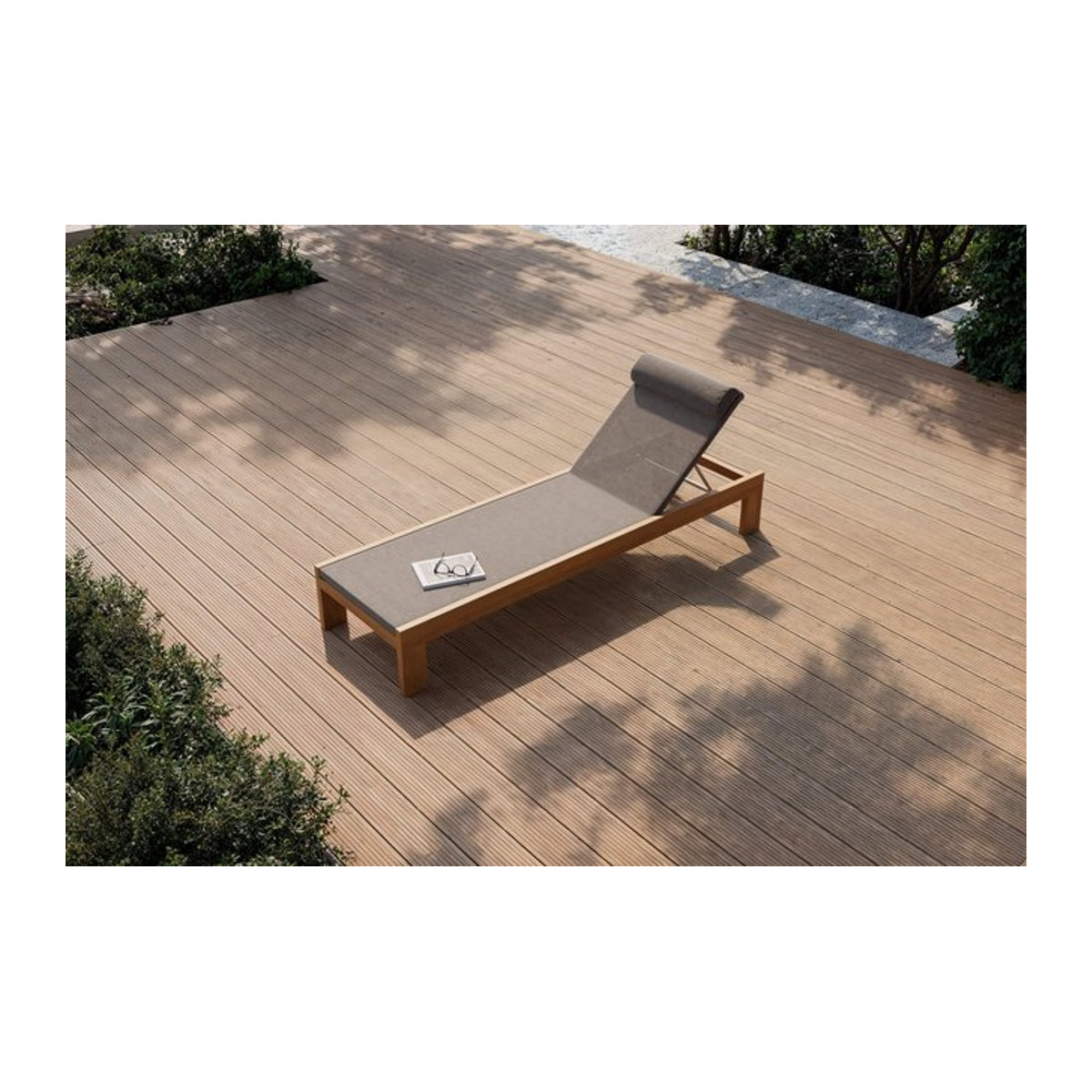 OUTFLEXX Bali Sonnenliege aus Akazienholz und Metall in Grau/Natur mit verstellbarer Rückenlehne und Kopfstütze, B/T/H: 200 x 60 x 30 cm - Bild 1