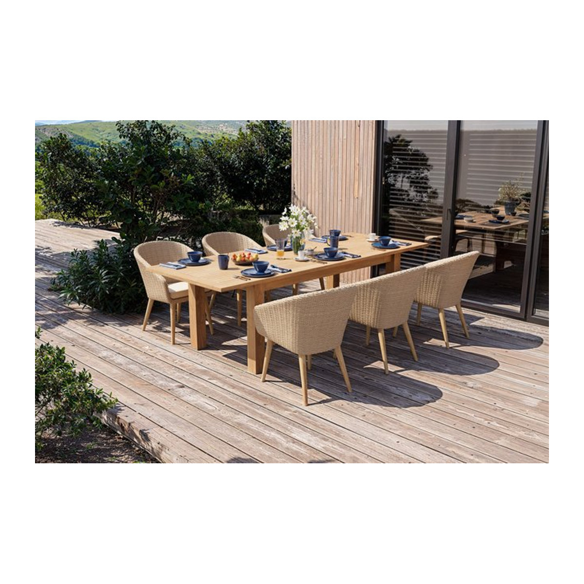 OUTFLEXX Borneo Garten-Essgruppe aus Akazie und Polyrattan in Beige/Natur mit ausziehbarem Tisch und 6 Sesseln - Bild 1