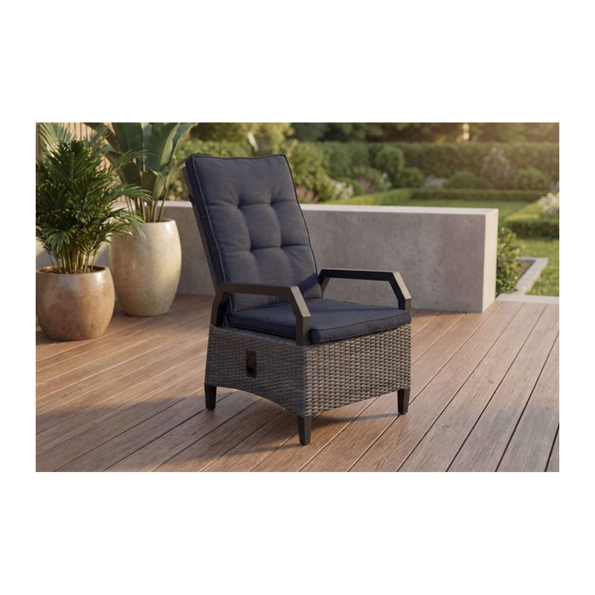 OUTFLEXX Dining-Gartensessel aus Polyrattan und Aluminium in Anthrazit/Grau mit Kissen, B: 68 cm, T: 60 cm, H: 111 cm - Bild 1