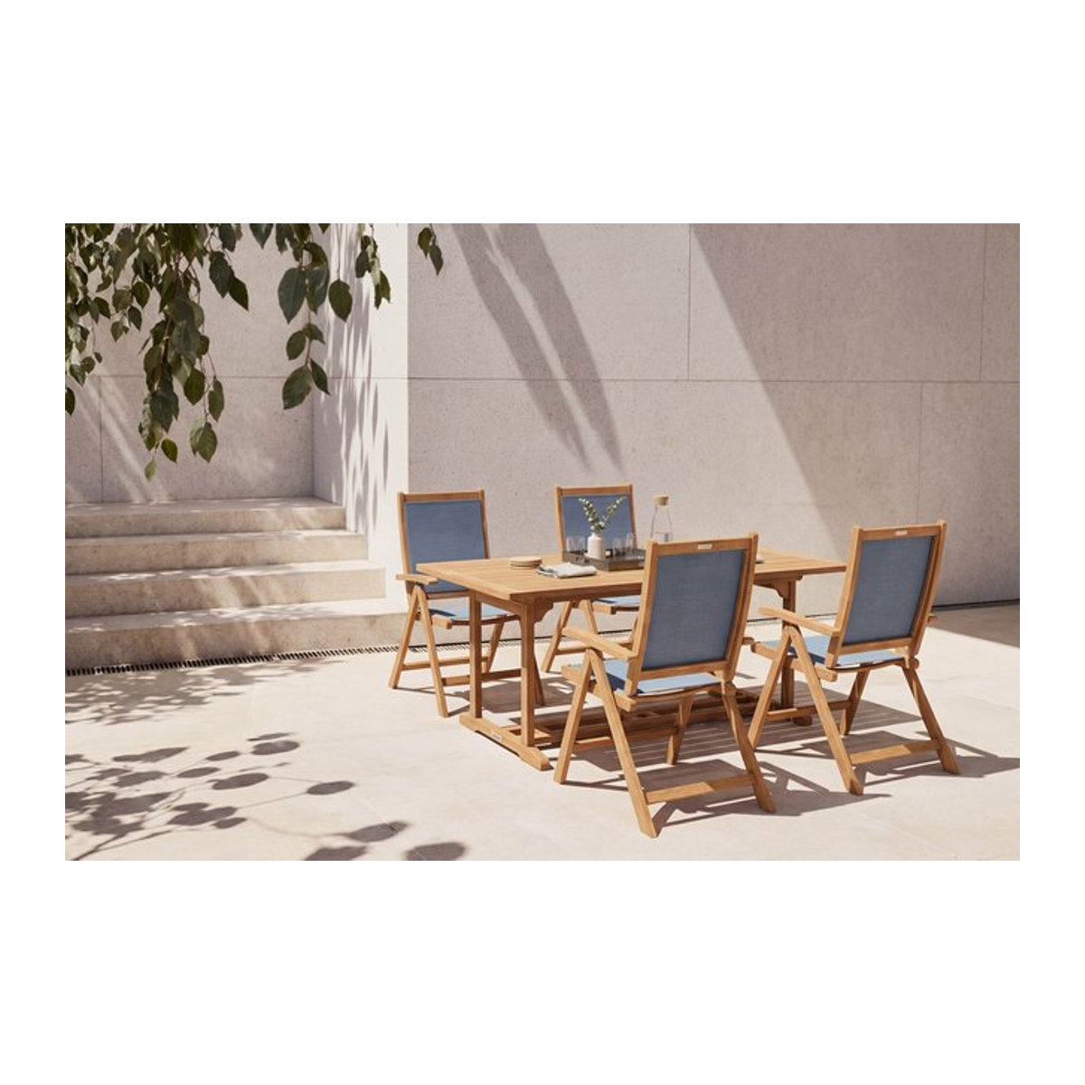 OUTFLEXX Garten-Essgruppe aus Akazie und Textilene in Natur/Grau mit Ausziehtisch und 4 Klappstühlen - Bild 1