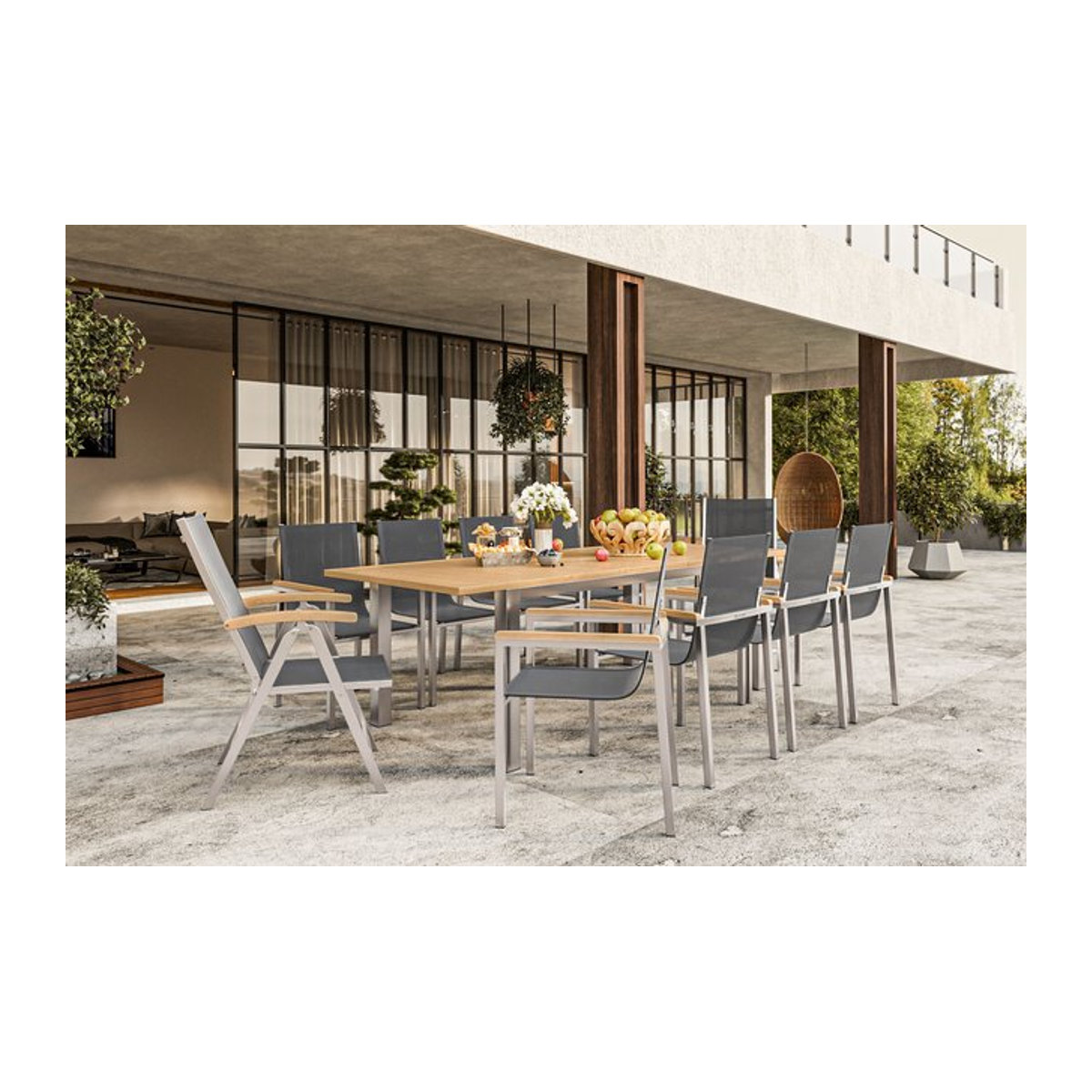 OUTFLEXX Garten-Essgruppe in Schwarz aus Edelstahl und Teak mit Ausziehtisch, 8 Stapelstühlen und 2 Klappstühlen - Bild 1